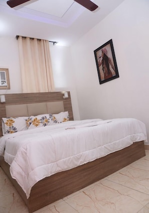 Chambre Simple | Wi-Fi gratuit, draps fournis