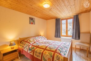 2 Schlafzimmer, Bügeleisen/Bügelbrett, Reisekinderbett, kostenloses WLAN