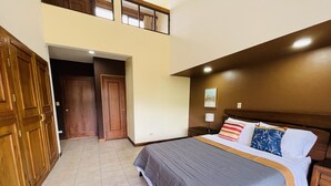 Unclassified image, 3 of 31, button - The Rainier Bed & Breakfast (San José)