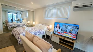 1 slaapkamer, een strijkplank/strijkijzer, wifi, beddengoed