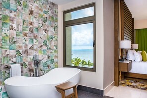 3 bedrooms, iron/ironing board, WiFi, bed sheets - 3 Bedroom Oceanfront Penthouse Suite 5 Diamond Resort Cancun Garza Blanca (Cancun)