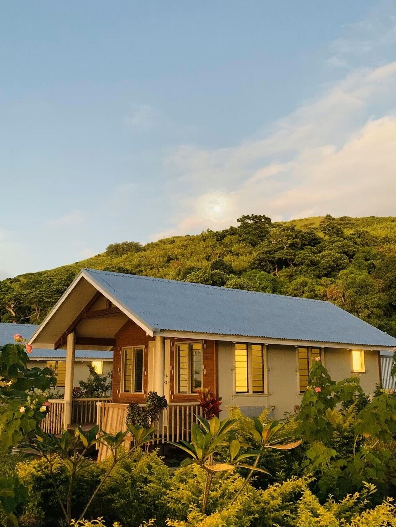 Beach Bure | Peralatan tempat tidur premium, peti besi dalam bilik, Wi-fi percuma 