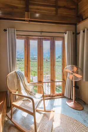 Superior Double Room, Balcony | Desk, free WiFi, bed sheets