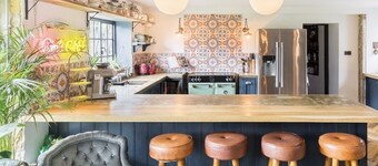 Renovated beauty: 20min to Soho Farmhouse.