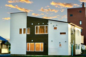 Exterior - FuranoSky White (Furano)