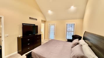 3 bedrooms, free WiFi, bed sheets