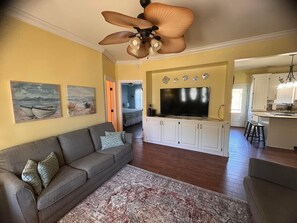 Smart-TV, bordtennis og bøker