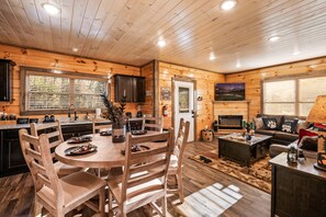 Interior - Cowboy Slingers Cabin (Sevierville)