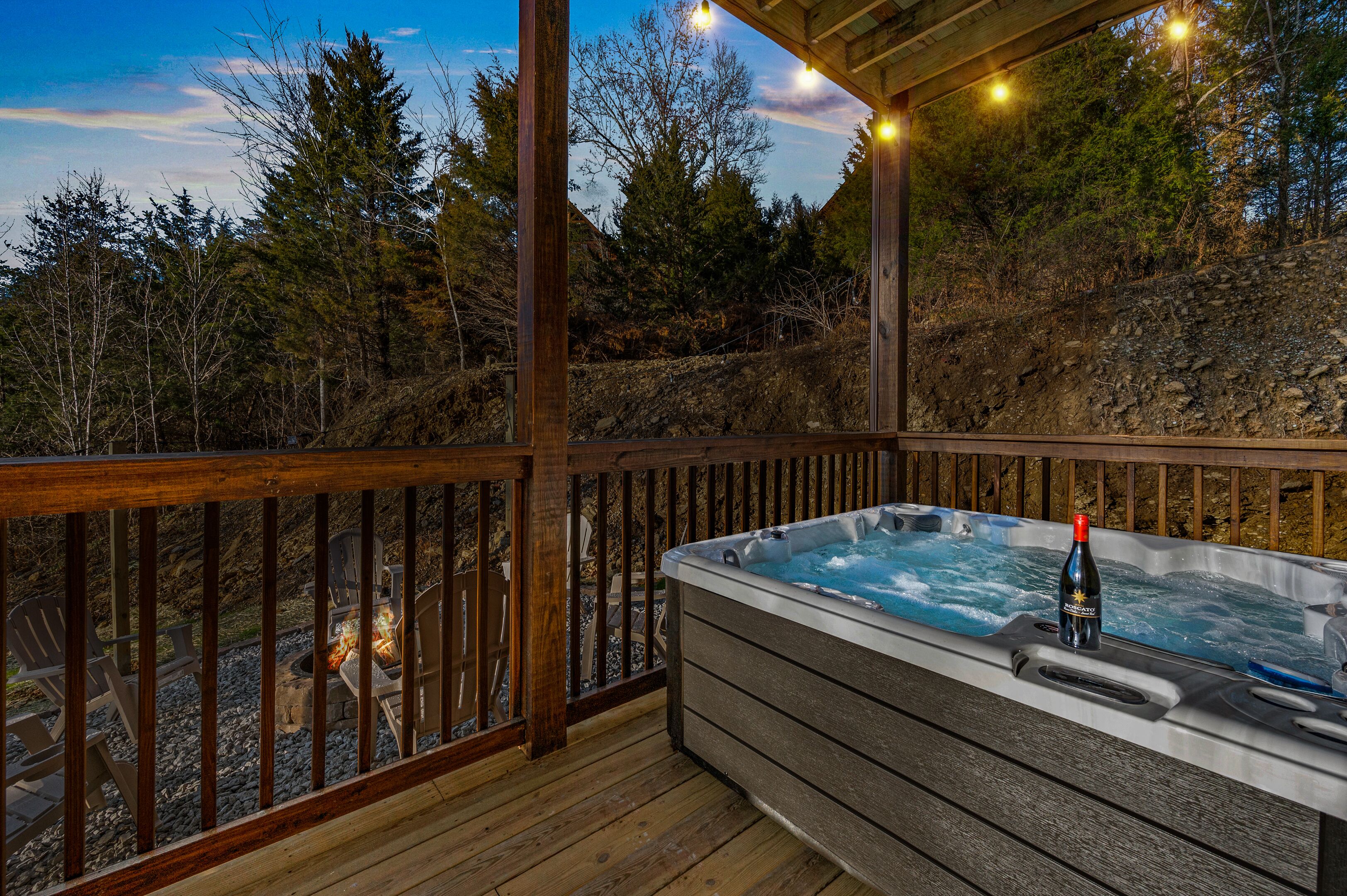 Outdoor spa tub