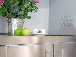 Luokittelematon kuva, 4 kautta 23, painike