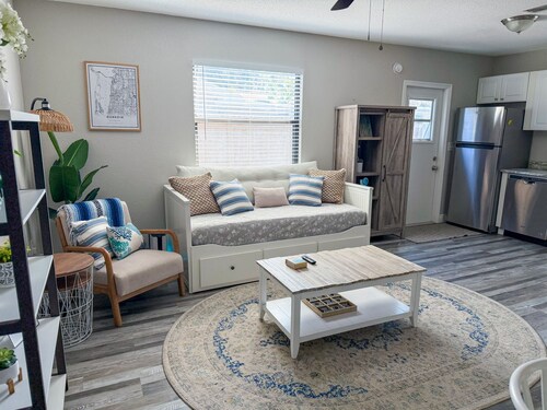 Charming Cottage in Dunedin close to beaches