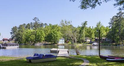 Lazy Days on Lakeshore - Private Dock, Kayaks SUP, Firepit and more