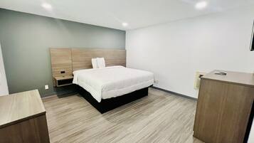 Basic Room | Blackout drapes, free WiFi