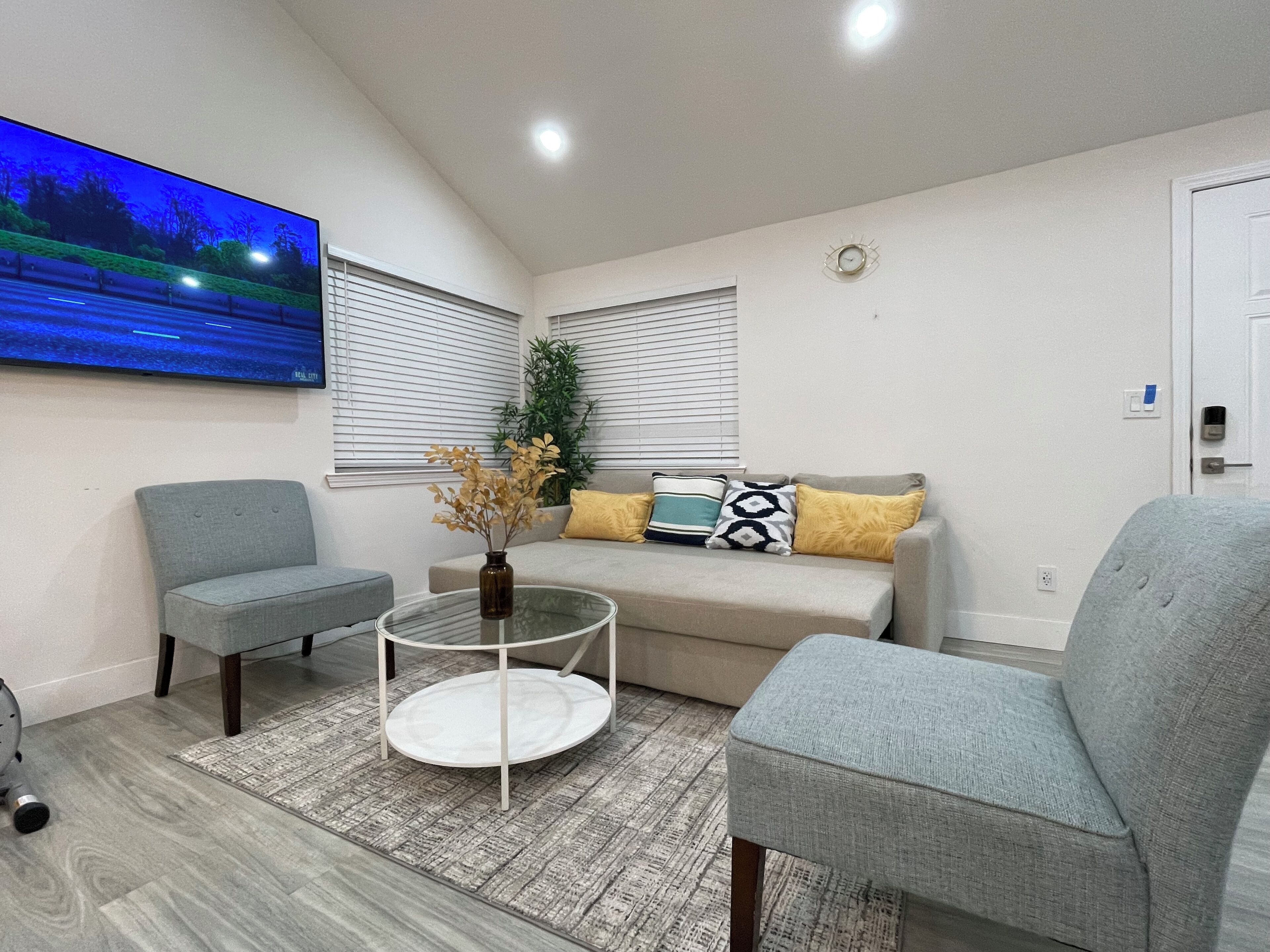 Sleek & Modern 4Bed 3 Bath near Stanford & Big Tec