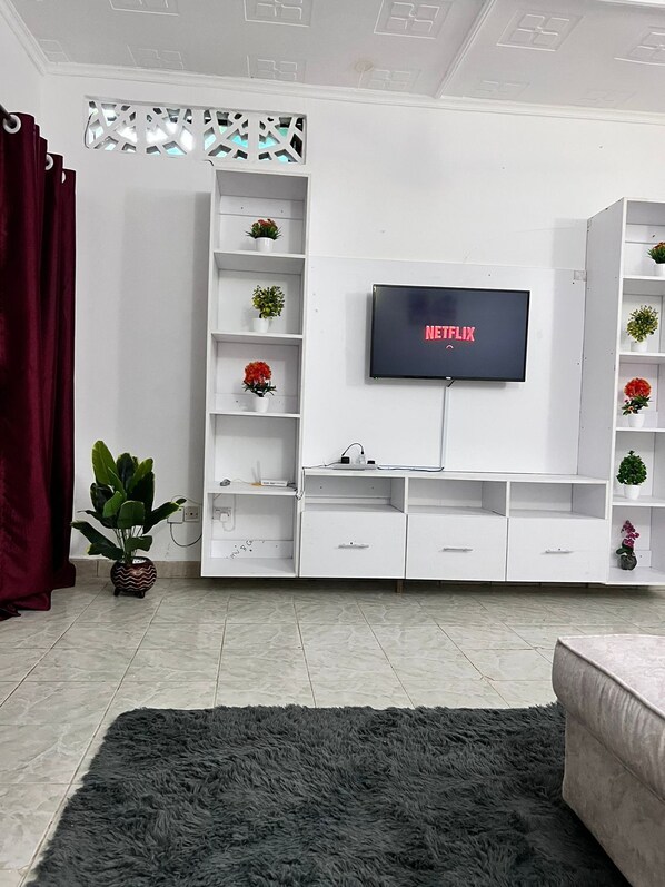 Interior - Cozy specious living room with a Tv for entertainment and free WiFi... (Mombasa)