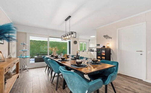 Villa Zee en Zand-bungalow with garden and parking