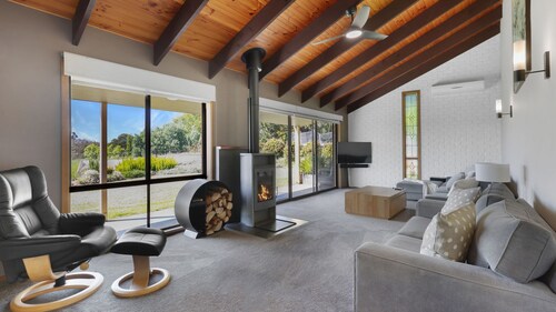 Bella Vista - Mansfield - Sleeps 8