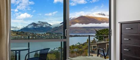 4 dormitorios, tabla de planchar con plancha, wifi gratis y ropa de cama