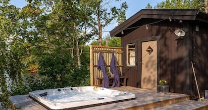 Schönes Haus mit Privatem Zugang zum See Hjorten Zwischen Vimmerby und Västervik