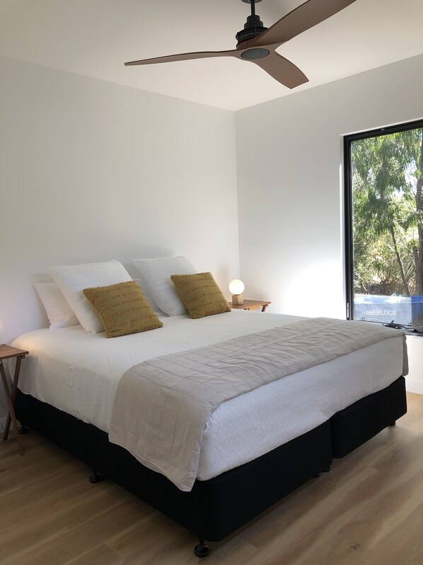 2 bedrooms, iron/ironing board, free WiFi, bed sheets