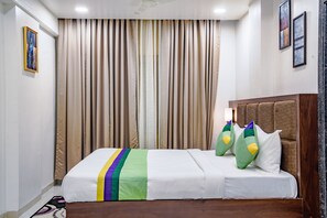 Standard Room | In-room safe, desk, soundproofing, iron/ironing board - Treebo A1 Residency, Hingna T Point (Nagpur)
