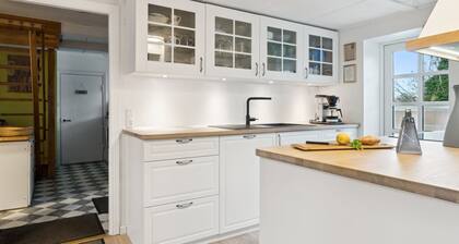"Elvira" - 300m from the sea by Interhome