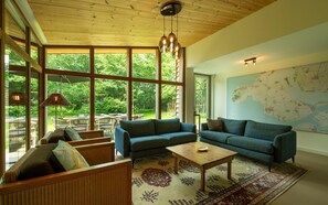 TV, peis og stereoanlegg