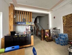 Reception - OYO 1215 3 Lu Hotel (Da Nang)