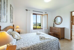 2 bedrooms, in-room safe, iron/ironing board, travel crib - VILLA GABRIEL - RUSTIC STAY (Alcúdia)