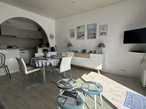 Dining - Cozy apartment with terrace near the port (Noirmoutier-en-l'Île)