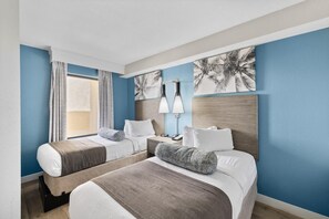3 bedrooms, internet, bed sheets - Seaside Splendor: Oceanfront Deluxe 2 Bedroom Condo (Myrtle Beach)