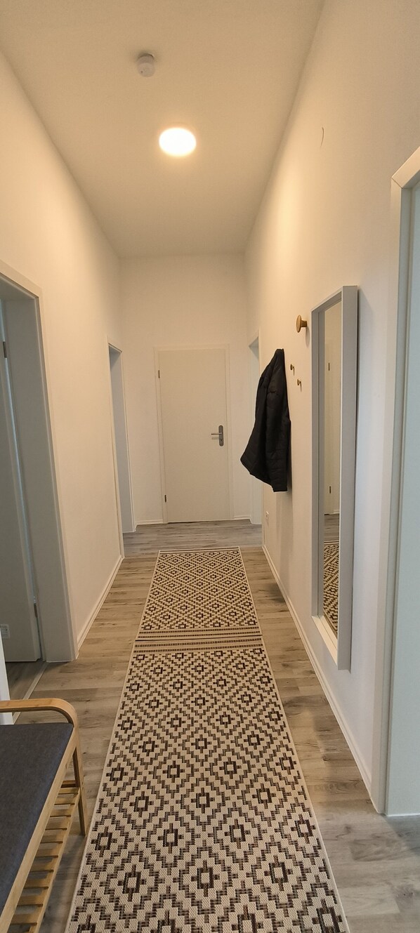 Interior - Komplett Renovierte Wohnung mit Umfangreicher Ausstattung zu Vermieten (Oberhausen)