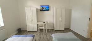 2 bedrooms, iron/ironing board, WiFi, bed sheets - Komplett Renovierte Wohnung mit Umfangreicher Ausstattung zu Vermieten (Oberhausen)
