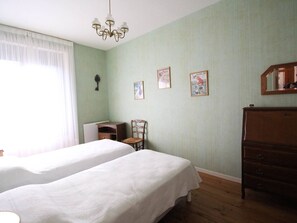 2 bedrooms