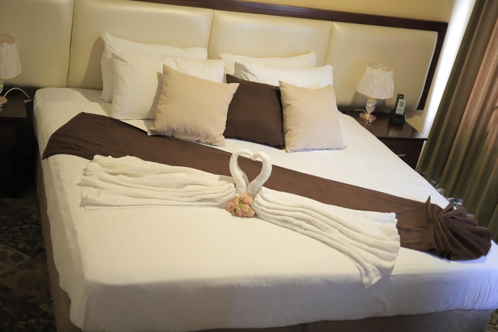 Classic Double Room | Minibar, in-room safe, desk, laptop workspace