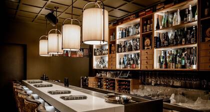 10-min to The City of London! Double Bed with en-suite Bathroom.