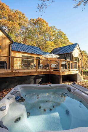 Bain à remous extérieur