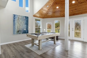 Spielezimmer