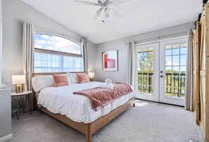 7 habitaciones, escritorio, tabla de planchar con plancha y wifi 