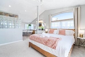 7 bedrooms, desk, iron/ironing board, WiFi