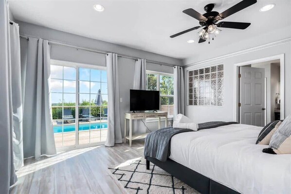 7 bedrooms, desk, iron/ironing board, WiFi