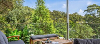 "Sunset Valley Views" – Close to Beach