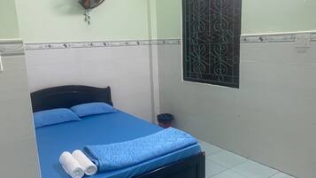 Habitación doble estándar | Escritorio, wifi gratis y ropa de cama