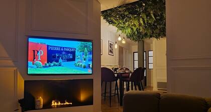 L'improbable, Atypique et Chaleureux