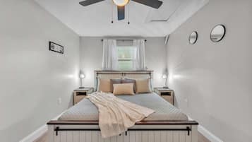 2 多间卧室、办公桌、熨斗/熨衣板、旅行婴儿床