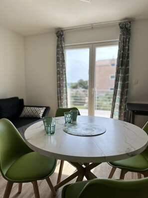 Dining - Bella Casa Srima Premium (Srima)