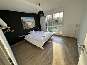 5 Schlafzimmer, Bügeleisen/Bügelbrett, Reisekinderbett, kostenloses WLAN