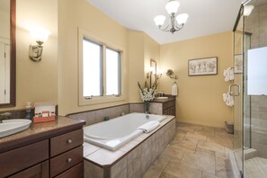 Shower, jetted tub, hair dryer, towels