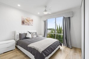 4 bedrooms, wheelchair access
