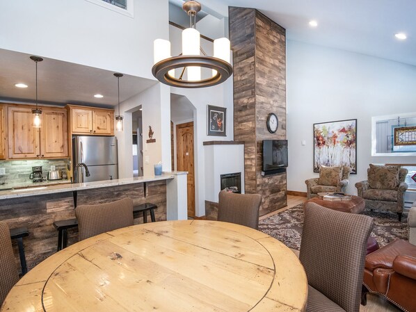 Interior - Pitkin Creek Park 3F | Updated 4BR Condo in East Vail on Bus Route (Vail)